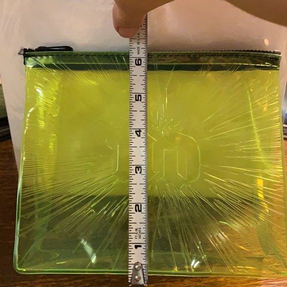 Urban Decay makeup bag - Picture 3 of 3